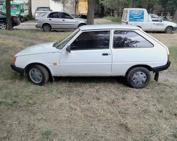 Белый ЗАЗ 1102 Таврия, объемом двигателя 1.09 л и пробегом 300 тыс. км за 1006 $, фото 13 на Automoto.ua