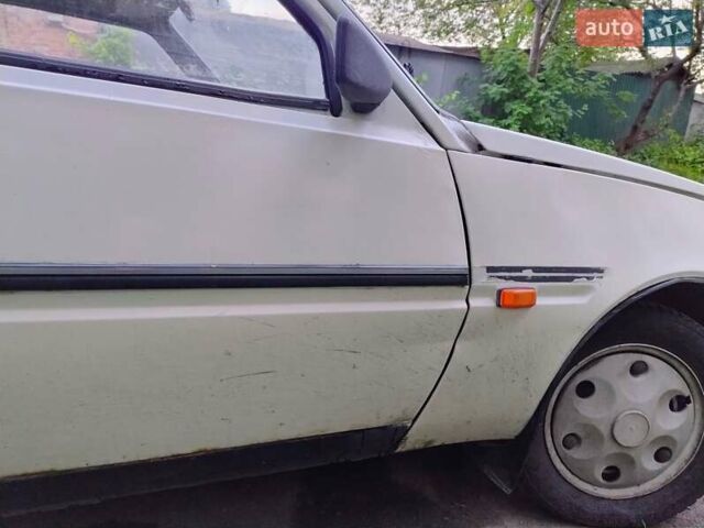 Белый ЗАЗ 1102 Таврия, объемом двигателя 1.09 л и пробегом 333 тыс. км за 400 $, фото 17 на Automoto.ua