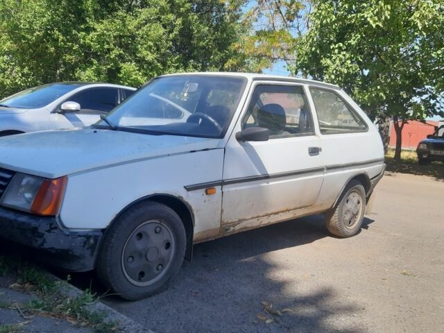 Білий ЗАЗ 1102 Таврія, об'ємом двигуна 1 л та пробігом 1000 тис. км за 303 $, фото 1 на Automoto.ua