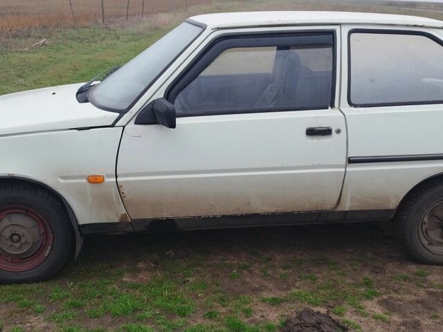 Белый ЗАЗ 1102 Таврия, объемом двигателя 0 л и пробегом 270 тыс. км за 310 $, фото 2 на Automoto.ua