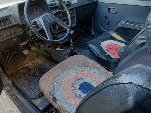 Белый ЗАЗ 1102 Таврия, объемом двигателя 1.2 л и пробегом 300 тыс. км за 547 $, фото 5 на Automoto.ua