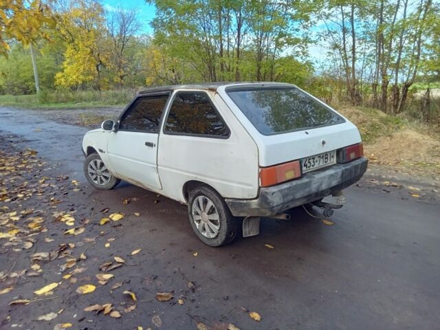 Белый ЗАЗ 1102 Таврия, объемом двигателя 1.1 л и пробегом 112 тыс. км за 450 $, фото 2 на Automoto.ua