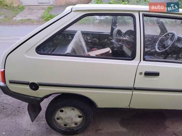 Белый ЗАЗ 1102 Таврия, объемом двигателя 1.09 л и пробегом 333 тыс. км за 400 $, фото 13 на Automoto.ua
