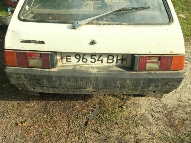 Белый ЗАЗ 1102 Таврия, объемом двигателя 1.1 л и пробегом 54 тыс. км за 400 $, фото 3 на Automoto.ua