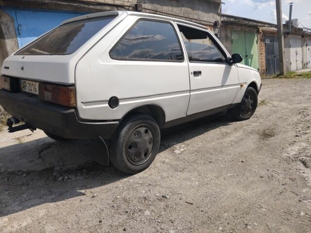 Белый ЗАЗ 1102 Таврия, объемом двигателя 1.1 л и пробегом 70 тыс. км за 649 $, фото 1 на Automoto.ua