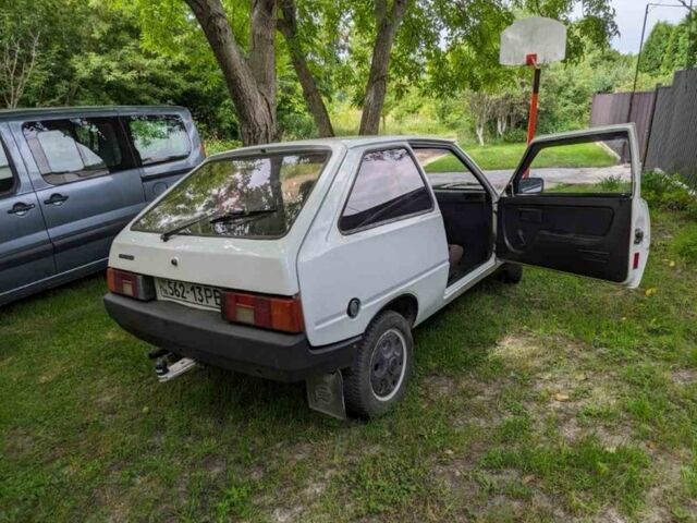 Белый ЗАЗ 1102 Таврия, объемом двигателя 1.1 л и пробегом 1000 тыс. км за 800 $, фото 2 на Automoto.ua