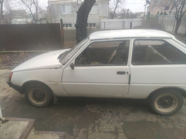 Белый ЗАЗ 1102 Таврия, объемом двигателя 1.1 л и пробегом 100 тыс. км за 475 $, фото 5 на Automoto.ua