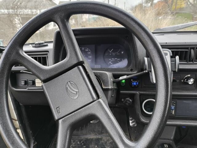 Белый ЗАЗ 1102 Таврия, объемом двигателя 0 л и пробегом 86 тыс. км за 215 $, фото 4 на Automoto.ua