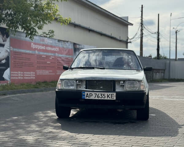 Белый ЗАЗ 1102 Таврия, объемом двигателя 1.1 л и пробегом 446 тыс. км за 3100 $, фото 12 на Automoto.ua