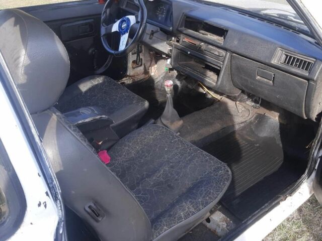 Белый ЗАЗ 1102 Таврия, объемом двигателя 1.2 л и пробегом 234 тыс. км за 350 $, фото 7 на Automoto.ua