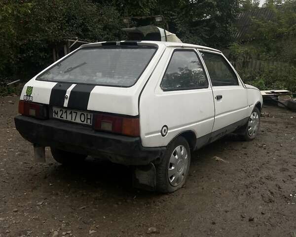 Белый ЗАЗ 1102 Таврия, объемом двигателя 1.2 л и пробегом 600 тыс. км за 672 $, фото 3 на Automoto.ua