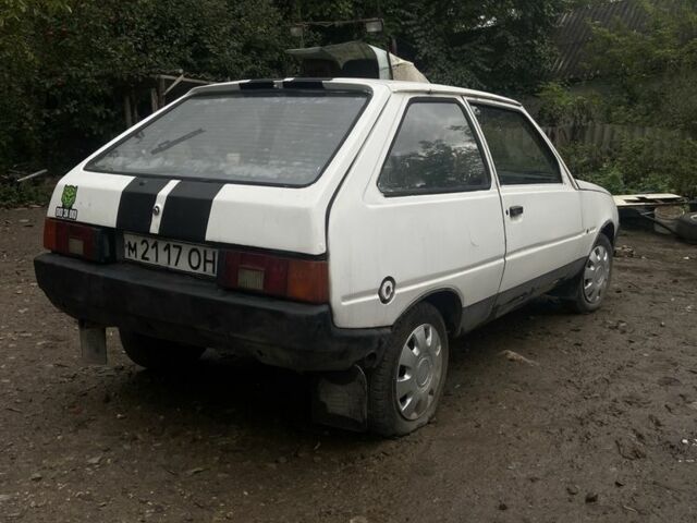 Белый ЗАЗ 1102 Таврия, объемом двигателя 1.2 л и пробегом 600 тыс. км за 680 $, фото 3 на Automoto.ua