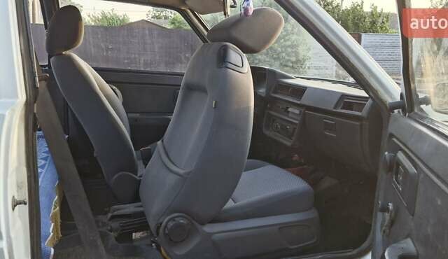 Белый ЗАЗ 1102 Таврия, объемом двигателя 1.1 л и пробегом 65 тыс. км за 730 $, фото 6 на Automoto.ua