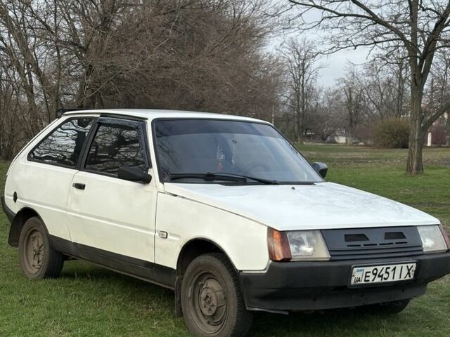 Білий ЗАЗ 1102 Таврія, об'ємом двигуна 1.2 л та пробігом 120 тис. км за 677 $, фото 1 на Automoto.ua