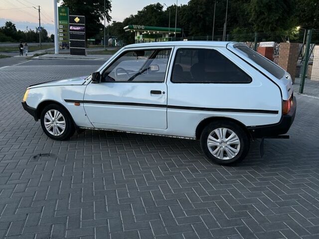 Белый ЗАЗ 1102 Таврия, объемом двигателя 1.1 л и пробегом 15 тыс. км за 28000 $, фото 3 на Automoto.ua