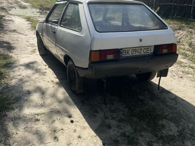 Белый ЗАЗ 1102 Таврия, объемом двигателя 1.1 л и пробегом 80 тыс. км за 350 $, фото 2 на Automoto.ua