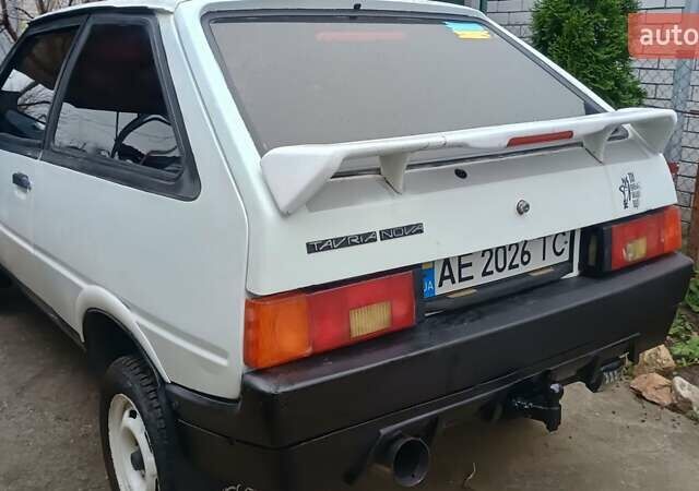 Белый ЗАЗ 1102 Таврия, объемом двигателя 1.09 л и пробегом 200 тыс. км за 1186 $, фото 4 на Automoto.ua
