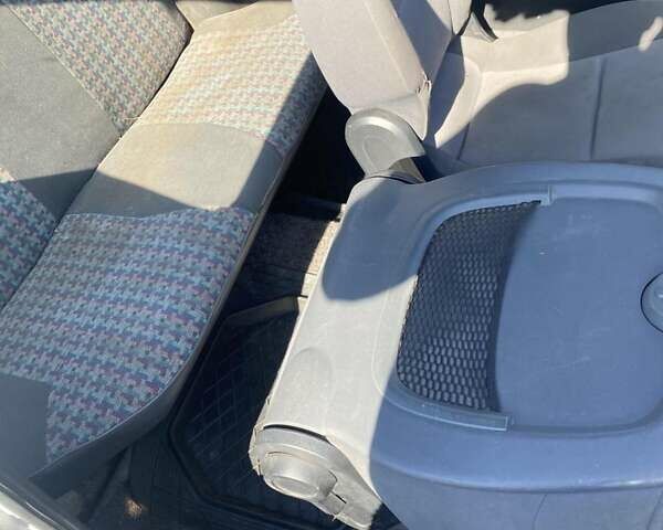 Белый ЗАЗ 1102 Таврия, объемом двигателя 0 л и пробегом 250 тыс. км за 550 $, фото 2 на Automoto.ua
