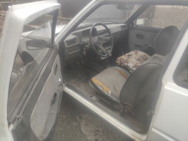 Белый ЗАЗ 1102 Таврия, объемом двигателя 1.1 л и пробегом 100 тыс. км за 475 $, фото 11 на Automoto.ua