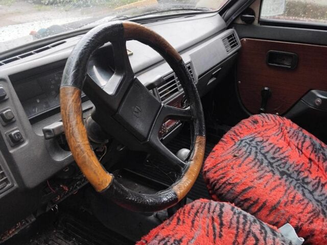 Белый ЗАЗ 1102 Таврия, объемом двигателя 0 л и пробегом 100 тыс. км за 500 $, фото 4 на Automoto.ua