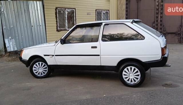 Белый ЗАЗ 1102 Таврия, объемом двигателя 1.2 л и пробегом 86 тыс. км за 650 $, фото 5 на Automoto.ua