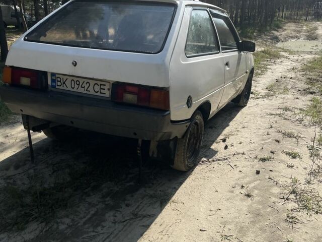 Белый ЗАЗ 1102 Таврия, объемом двигателя 1.1 л и пробегом 80 тыс. км за 350 $, фото 3 на Automoto.ua