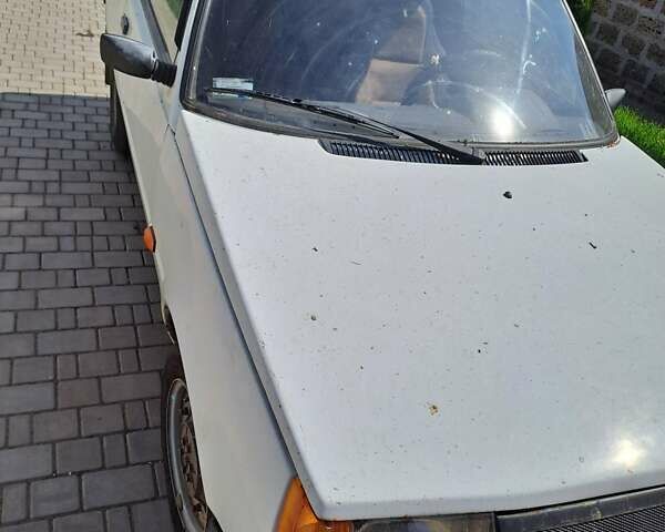 Белый ЗАЗ 1102 Таврия, объемом двигателя 1.1 л и пробегом 97 тыс. км за 800 $, фото 2 на Automoto.ua