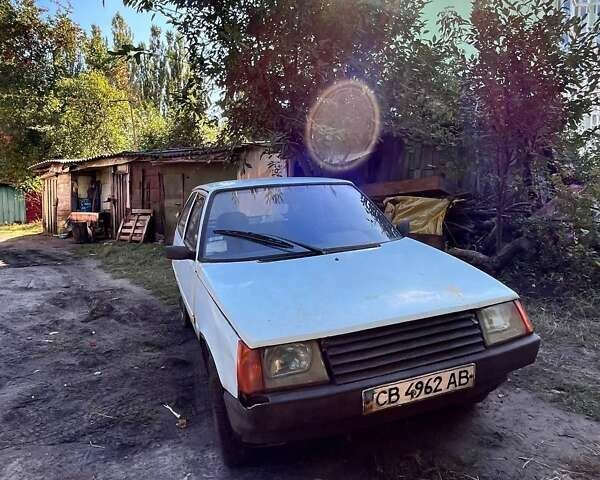 Белый ЗАЗ 1102 Таврия, объемом двигателя 1.1 л и пробегом 200 тыс. км за 350 $, фото 5 на Automoto.ua