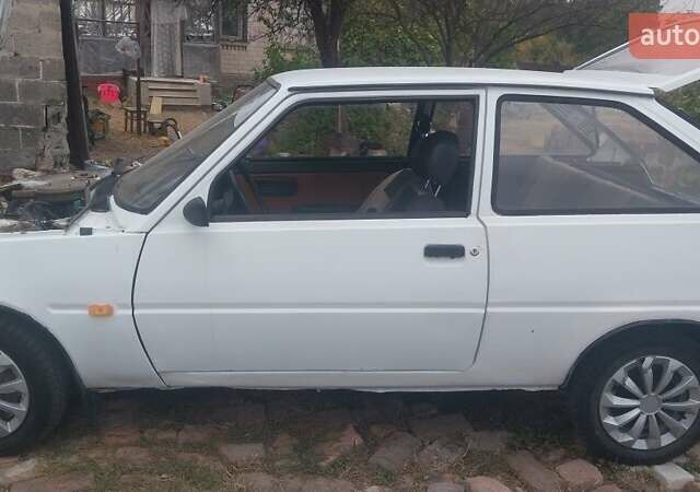 Белый ЗАЗ 1102 Таврия, объемом двигателя 1.2 л и пробегом 136 тыс. км за 530 $, фото 1 на Automoto.ua