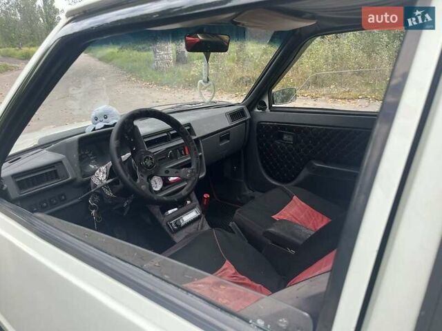 Белый ЗАЗ 1102 Таврия, объемом двигателя 1.2 л и пробегом 168 тыс. км за 654 $, фото 3 на Automoto.ua