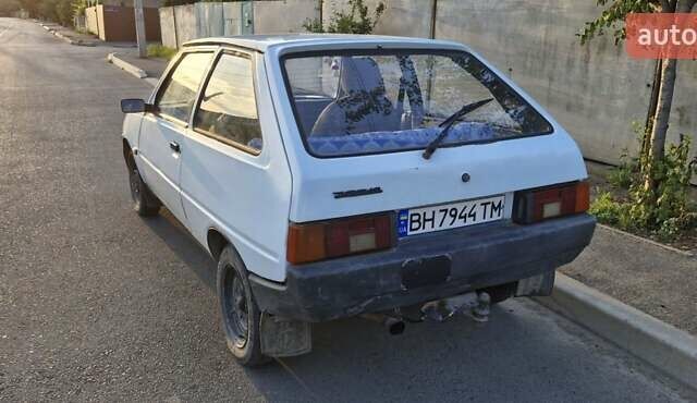 Белый ЗАЗ 1102 Таврия, объемом двигателя 1.1 л и пробегом 65 тыс. км за 730 $, фото 1 на Automoto.ua