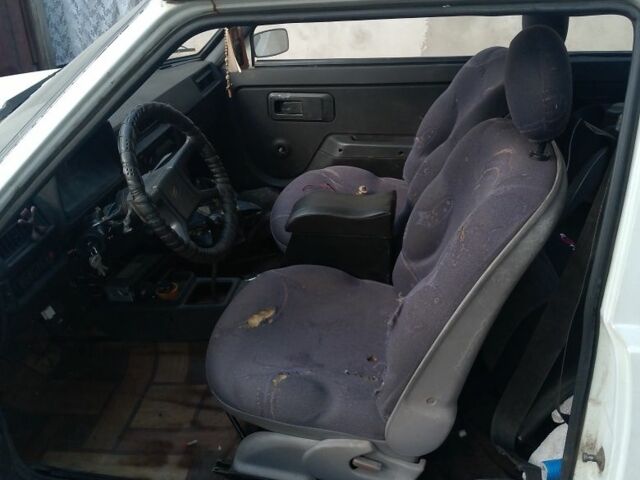 Белый ЗАЗ 1102 Таврия, объемом двигателя 1.1 л и пробегом 1000 тыс. км за 834 $, фото 4 на Automoto.ua