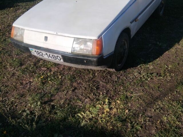 Белый ЗАЗ 1102 Таврия, объемом двигателя 1 л и пробегом 1 тыс. км за 297 $, фото 2 на Automoto.ua