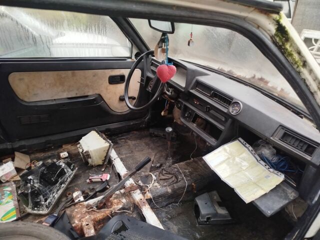 Белый ЗАЗ 1102 Таврия, объемом двигателя 1.1 л и пробегом 200 тыс. км за 832 $, фото 2 на Automoto.ua