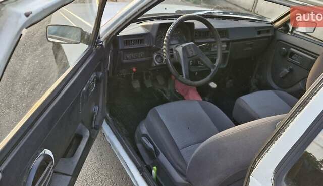 Белый ЗАЗ 1102 Таврия, объемом двигателя 1.1 л и пробегом 65 тыс. км за 730 $, фото 2 на Automoto.ua