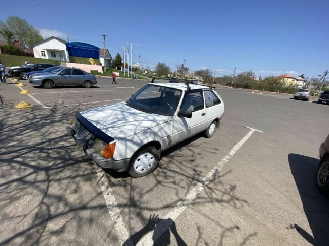 Белый ЗАЗ 1102 Таврия, объемом двигателя 1.1 л и пробегом 197 тыс. км за 700 $, фото 6 на Automoto.ua