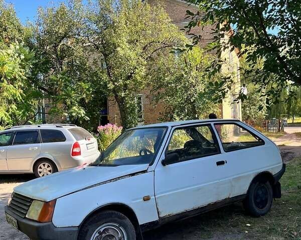 Белый ЗАЗ 1102 Таврия, объемом двигателя 1.1 л и пробегом 200 тыс. км за 350 $, фото 13 на Automoto.ua