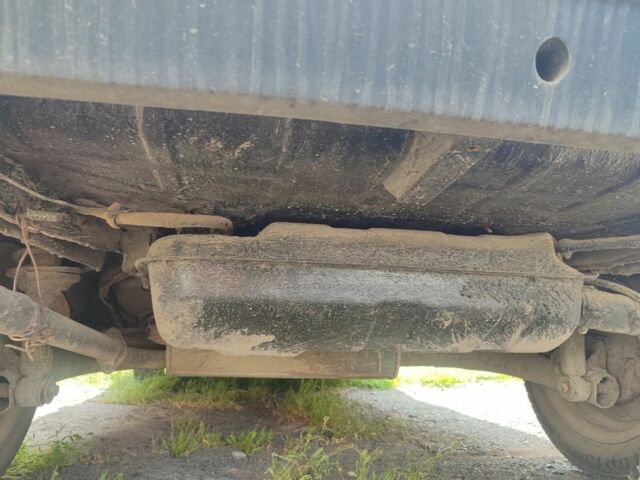 Белый ЗАЗ 1102 Таврия, объемом двигателя 1.1 л и пробегом 300 тыс. км за 554 $, фото 4 на Automoto.ua