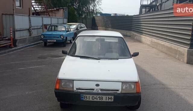 Белый ЗАЗ 1102 Таврия, объемом двигателя 1.09 л и пробегом 97 тыс. км за 600 $, фото 2 на Automoto.ua
