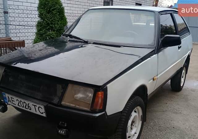 Белый ЗАЗ 1102 Таврия, объемом двигателя 1.09 л и пробегом 200 тыс. км за 1186 $, фото 6 на Automoto.ua