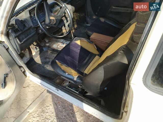 Белый ЗАЗ 1102 Таврия, объемом двигателя 1.1 л и пробегом 300 тыс. км за 605 $, фото 1 на Automoto.ua