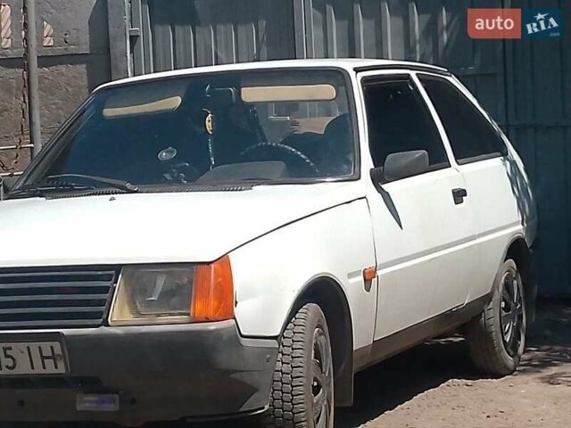 Белый ЗАЗ 1102 Таврия, объемом двигателя 1.1 л и пробегом 1000 тыс. км за 834 $, фото 4 на Automoto.ua