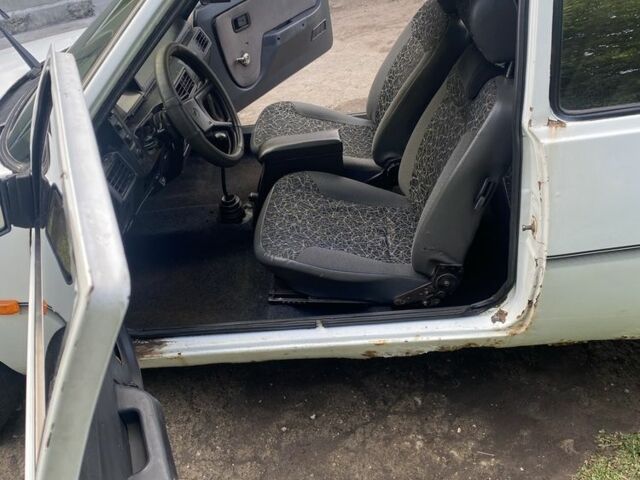 Белый ЗАЗ 1102 Таврия, объемом двигателя 0 л и пробегом 200 тыс. км за 500 $, фото 3 на Automoto.ua