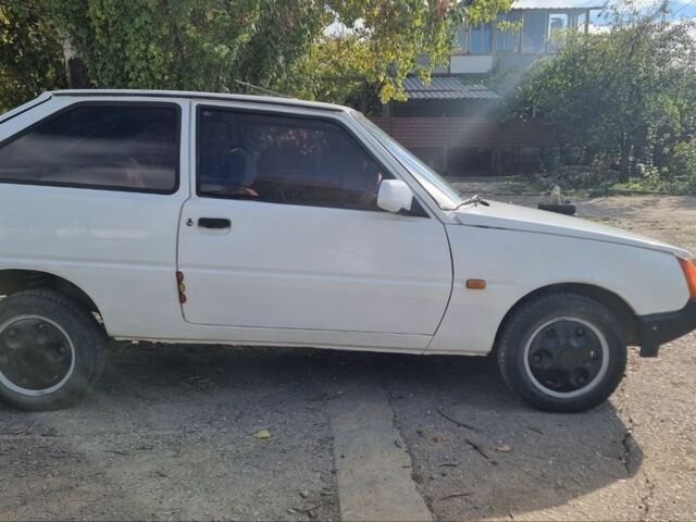 Белый ЗАЗ 1102 Таврия, объемом двигателя 1.1 л и пробегом 150 тыс. км за 750 $, фото 3 на Automoto.ua