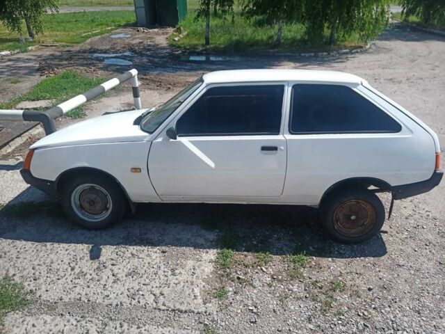 Белый ЗАЗ 1102 Таврия, объемом двигателя 0 л и пробегом 123 тыс. км за 332 $, фото 2 на Automoto.ua