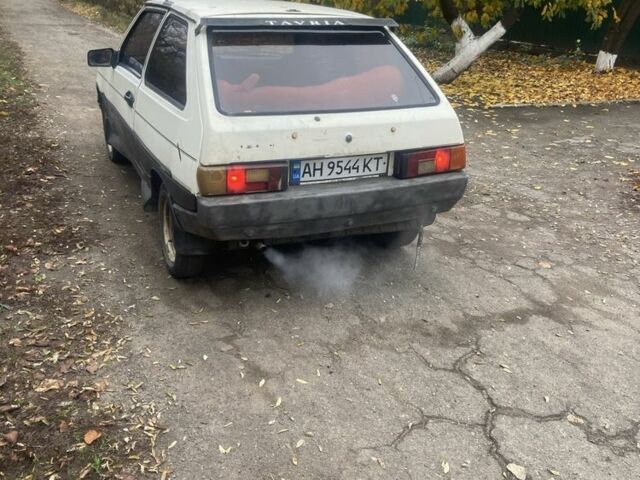 Белый ЗАЗ 1102 Таврия, объемом двигателя 1.1 л и пробегом 3 тыс. км за 596 $, фото 2 на Automoto.ua