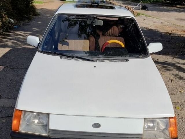 Белый ЗАЗ 1102 Таврия, объемом двигателя 1.1 л и пробегом 150 тыс. км за 750 $, фото 14 на Automoto.ua