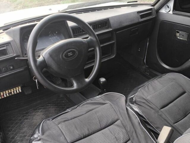 Білий ЗАЗ 1102 Таврія, об'ємом двигуна 0 л та пробігом 334 тис. км за 379 $, фото 4 на Automoto.ua