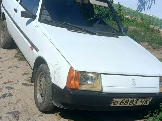 Белый ЗАЗ 1102 Таврия, объемом двигателя 1.2 л и пробегом 210 тыс. км за 261 $, фото 1 на Automoto.ua