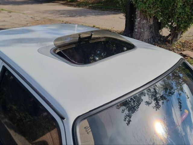 Белый ЗАЗ 1102 Таврия, объемом двигателя 1.1 л и пробегом 150 тыс. км за 750 $, фото 4 на Automoto.ua